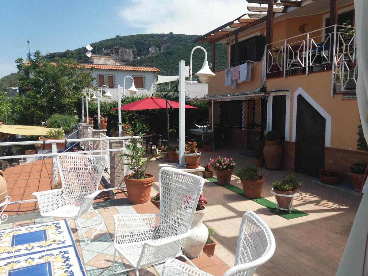 Garden On The Sea Bed and Breakfast Vico Equense Eksteriør billede