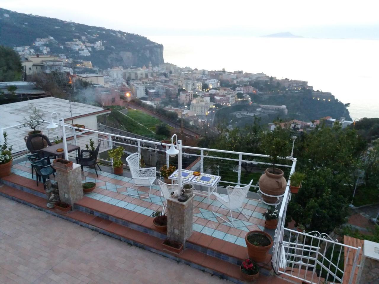 Garden On The Sea Bed and Breakfast Vico Equense Eksteriør billede